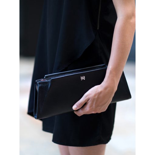 Silhouette clutch